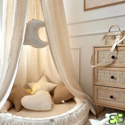 Ciel de lit bébé beige clair