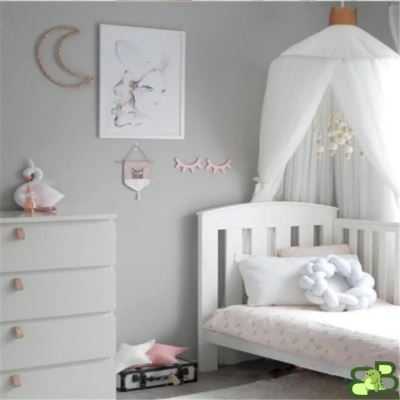 Ciel de lit bebe chambre fille