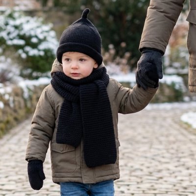 BONNET BEBE AU TRICOT Noir enfant