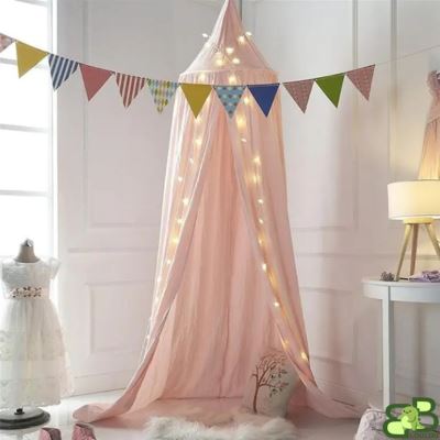 Ciel de lit bébé rose