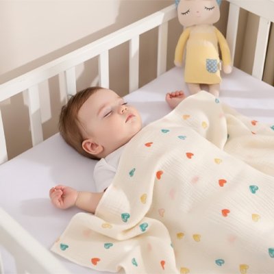 Couverture bébé enfant dort lit