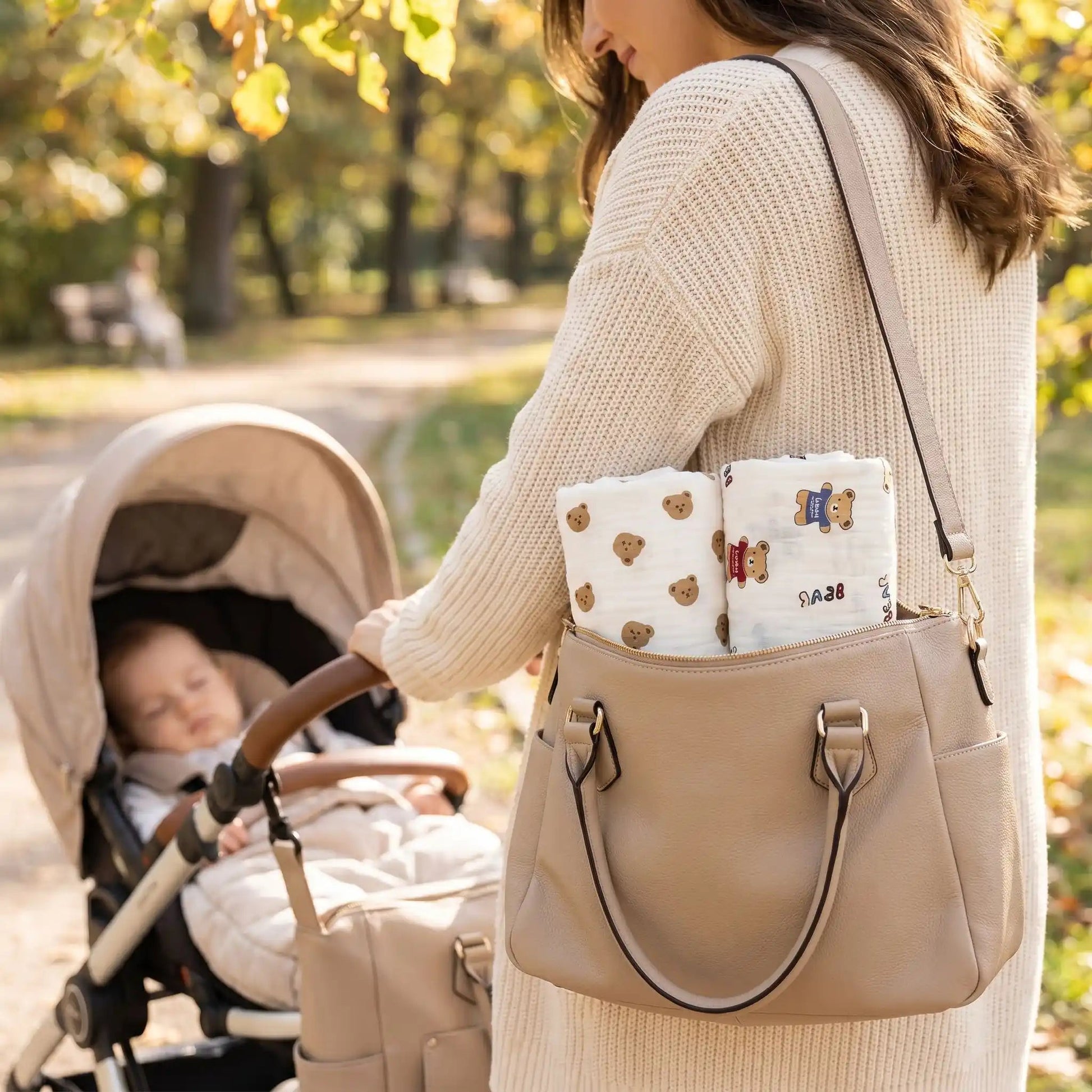 Couverture bébé maman promene
