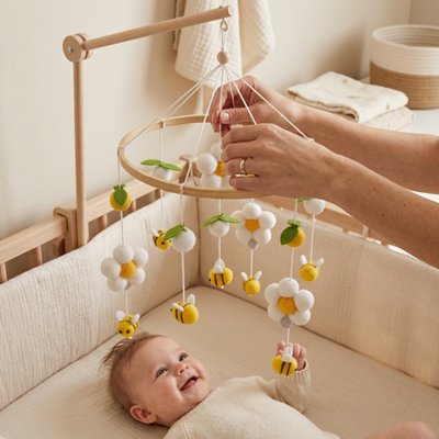 Mobile bébé  Abeille lit