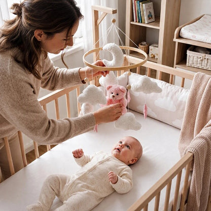 Mobile bébé ours rose