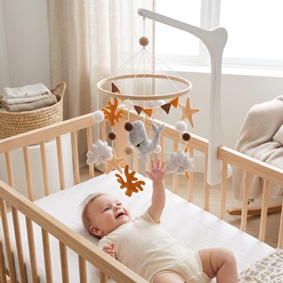 Mobile lit bébé enfant dans berceau