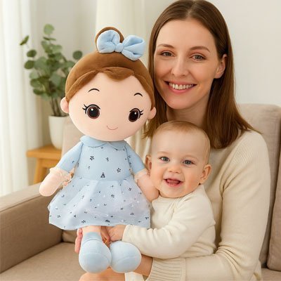 Poupée de chiffon bleu maman