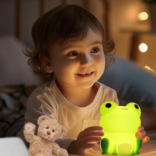 Veilleuse bébé grenouille enfant assit
