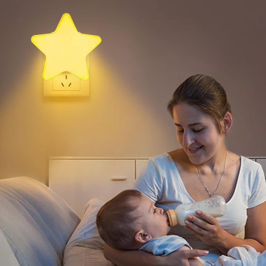 Veilleuse bébé jaune étoile