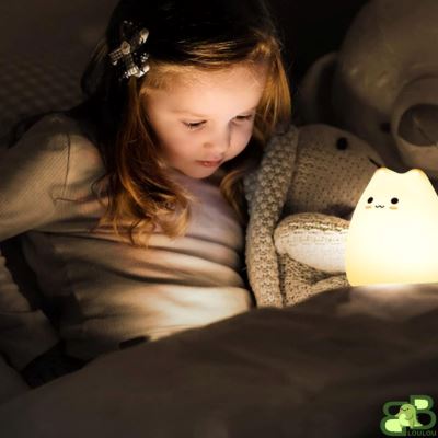 Veilleuse bebe fille avec doudou